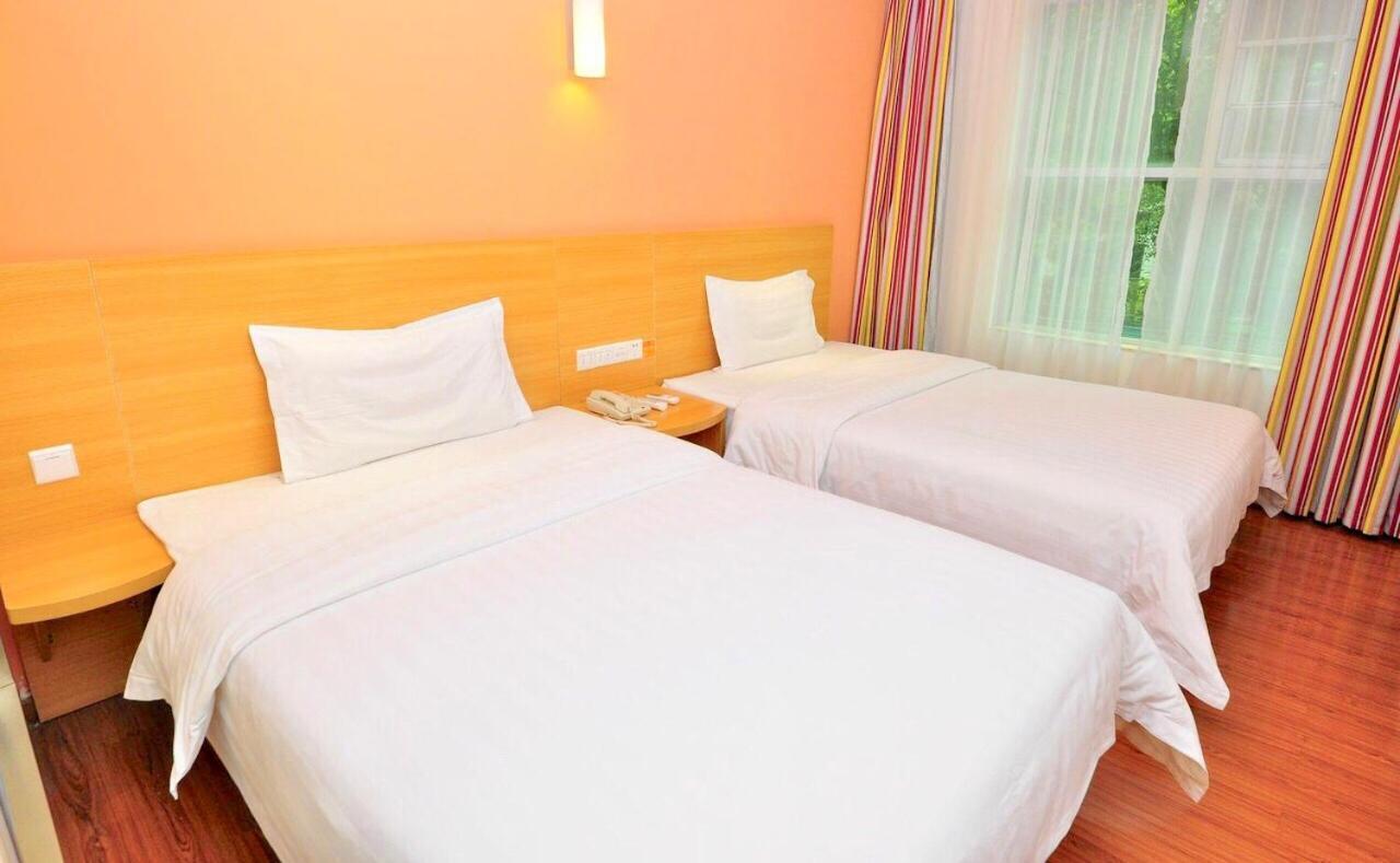 7Days Inn Guangzhou Tianhe Yantang Yue Ken Road Экстерьер фото